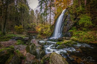 Lesní vodopád