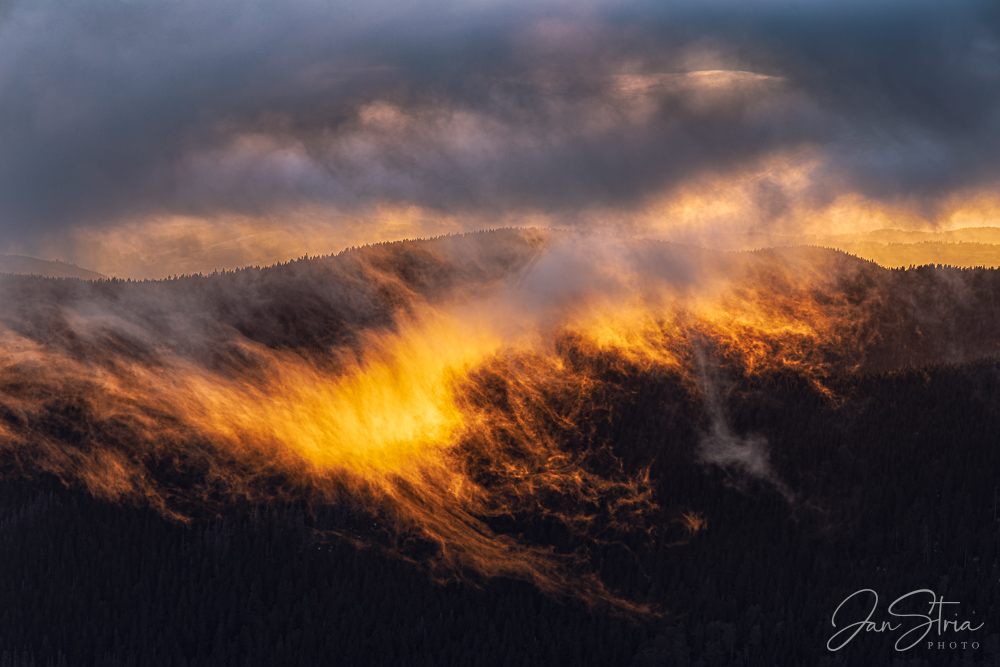 Ohnivý západ slunce